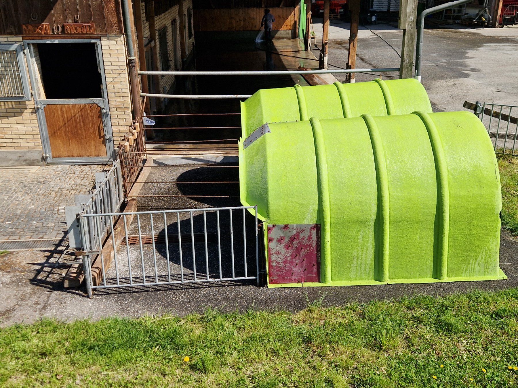 Gabbie, trasporto & Sicurezza: Kälberiglus – Usato da Heiligkreuz (Mels) venduto da Steyr09