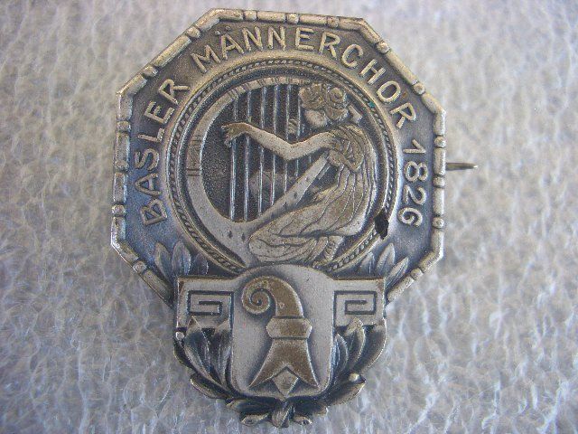 Placchette & Badge: BASLER MÄNNERCHOR 1826 – Usato da Thürnen venduto da Chluuri