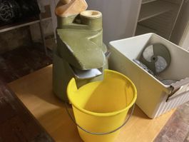 Gemüseschneider Anliker grün mit Zubehör gebraucht