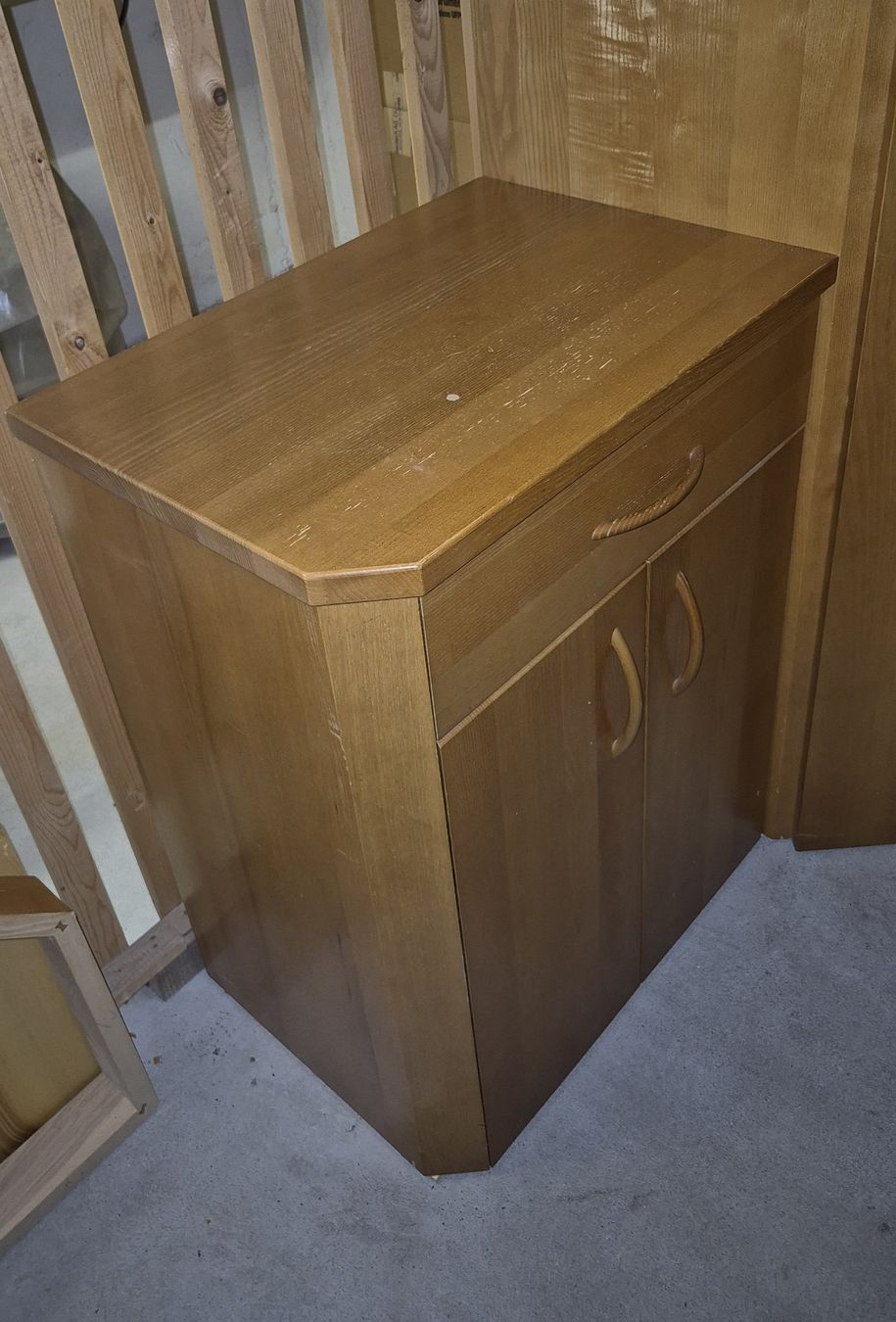 Garderobe: Massgefertigte Eckgarderobe aus Eichenholz (Massiv) – Gebraucht aus Hinwil von Iceeagle 3
