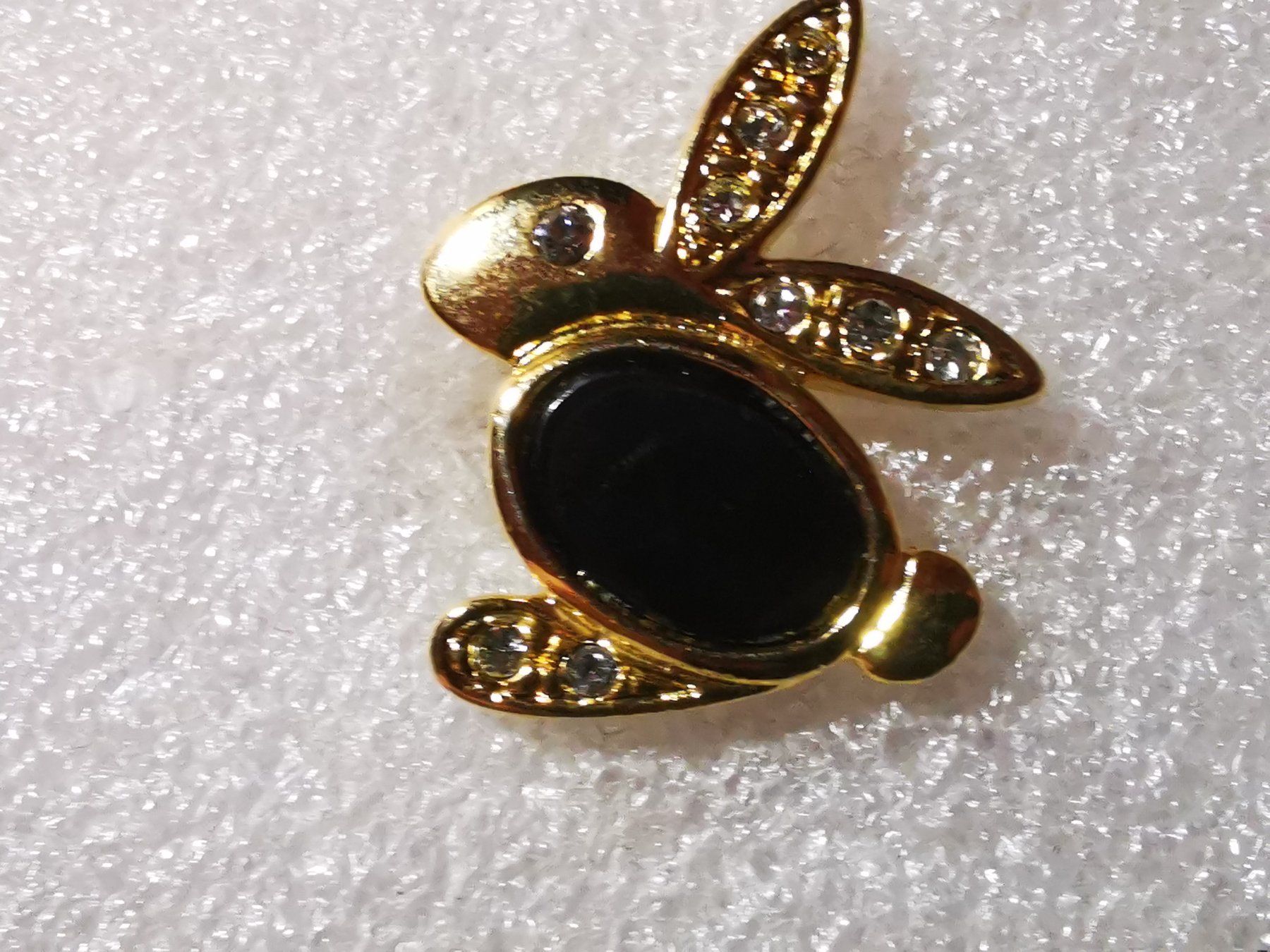 Placchette & Badge: Ansteckpin 15: Playboy Hase – Usato da Oppligen venduto da Pin-Fall-Shop