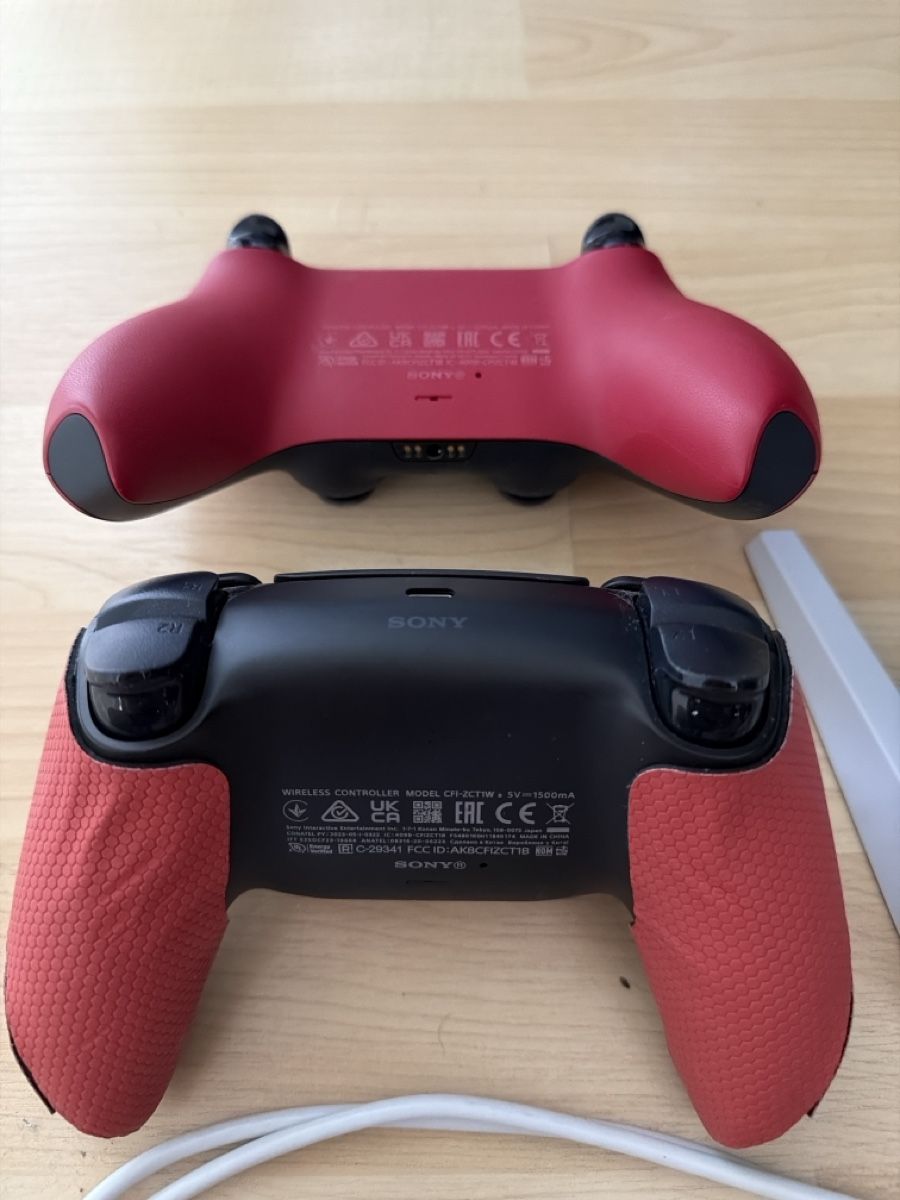 Dockingstation: 2 Ps5 Controller plus Ladestation Top Zustand – Gebraucht aus Schinznach Dorf von CrazyRabbit90 1