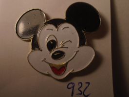 1 Mickey Mouse Pin, Disney (932)