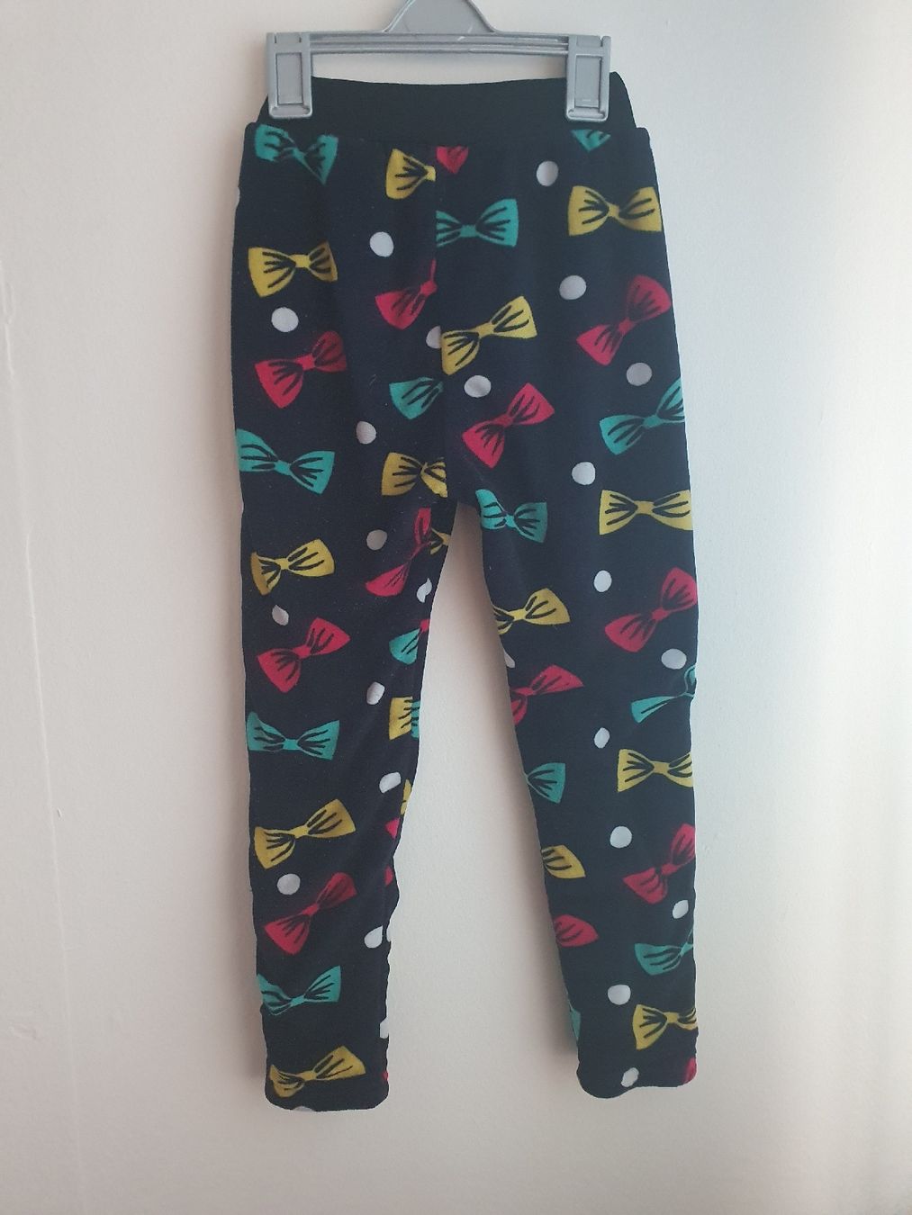 Pantaloni: Jogginghose/ Trainerhose Grösse 122 – Usato da Schönenwerd venduto da pomodor 1
