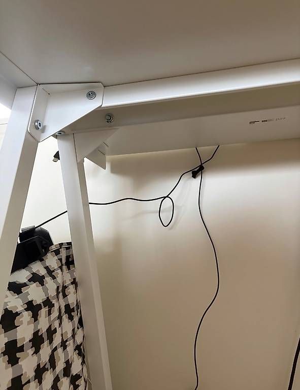 Scrivanie: Schreibtisch 120X70X75 – Usato da Zollikerberg venduto da Kriton 2