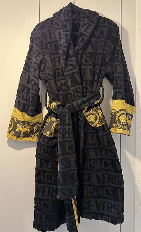 Peignoirs: Versace Bademantel  Original  Grösse M  mit Rechnung – D'occasion à Kreuzlingen par max_6gnx
