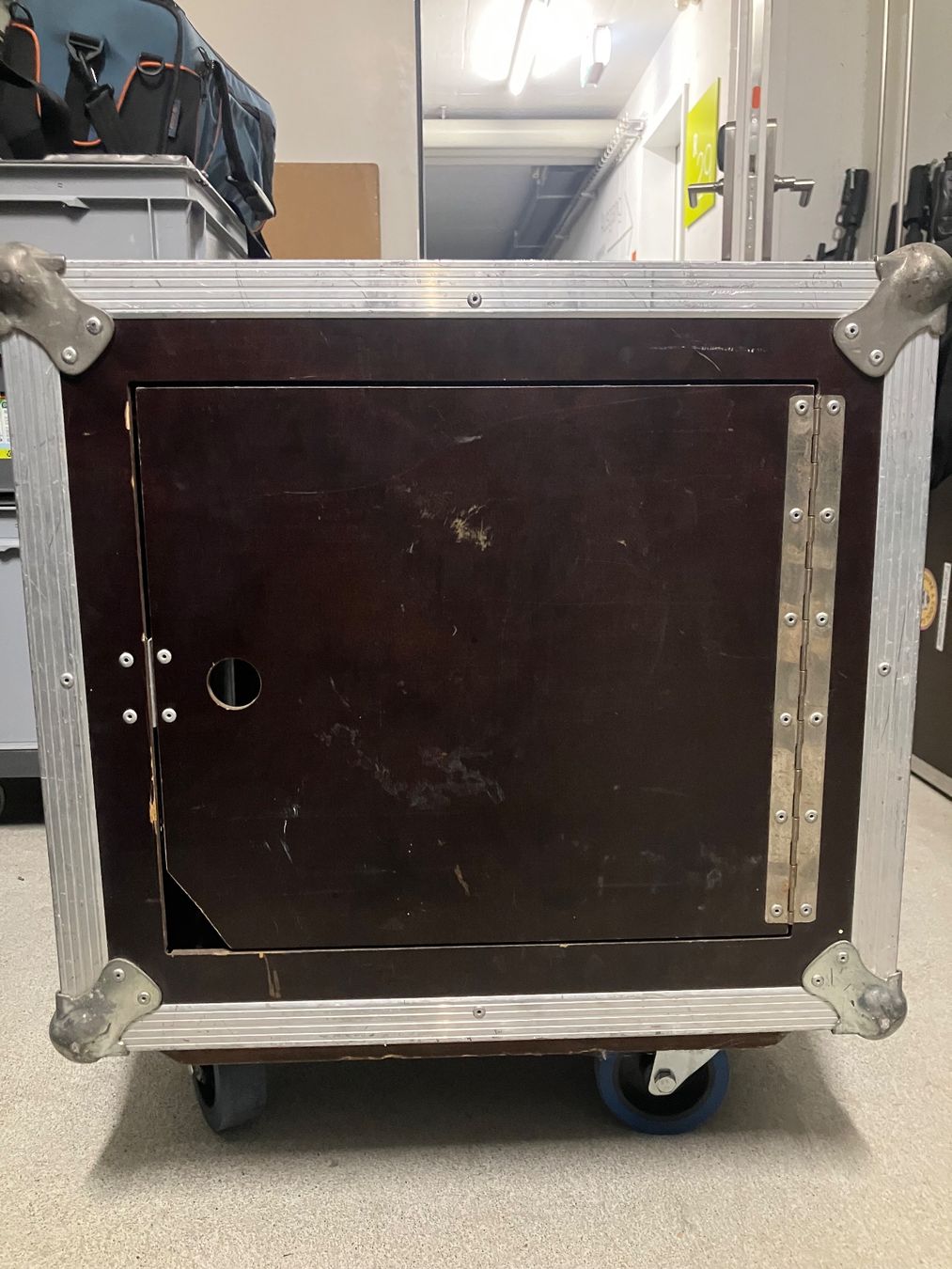 Altri accessori: 10 HE 19"-Rack mit 4 Bluewheel-Rollen – Usato da Winterthur venduto da mikehasler 2