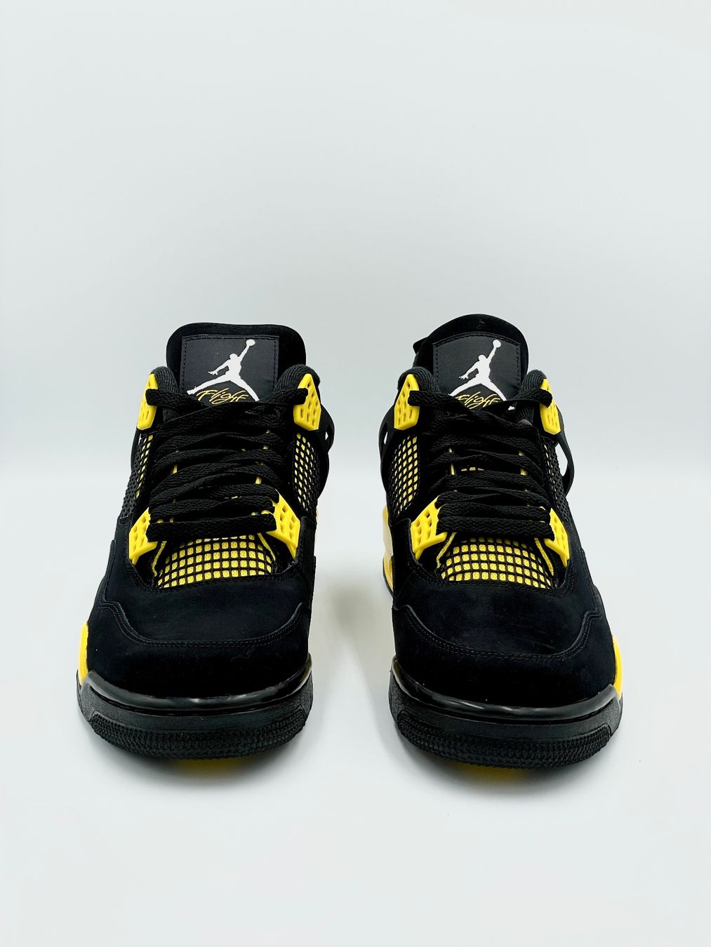 Jordan Damenschuhe: Nike Air Jordan 4 Retro Thunder EU 40 – Neu und originalverpackt aus Erlinsbach von sasneakers 3