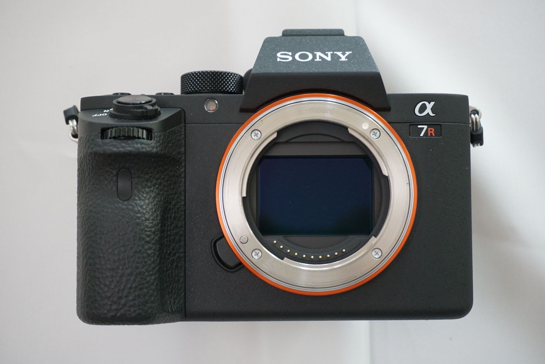 Sony Fotocamera: Son a7r II, spiegellose Systemkamera 42.4 Megapixel – Nuovo (secondo la descrizione) da St. Gallen venduto da Acer0110 1