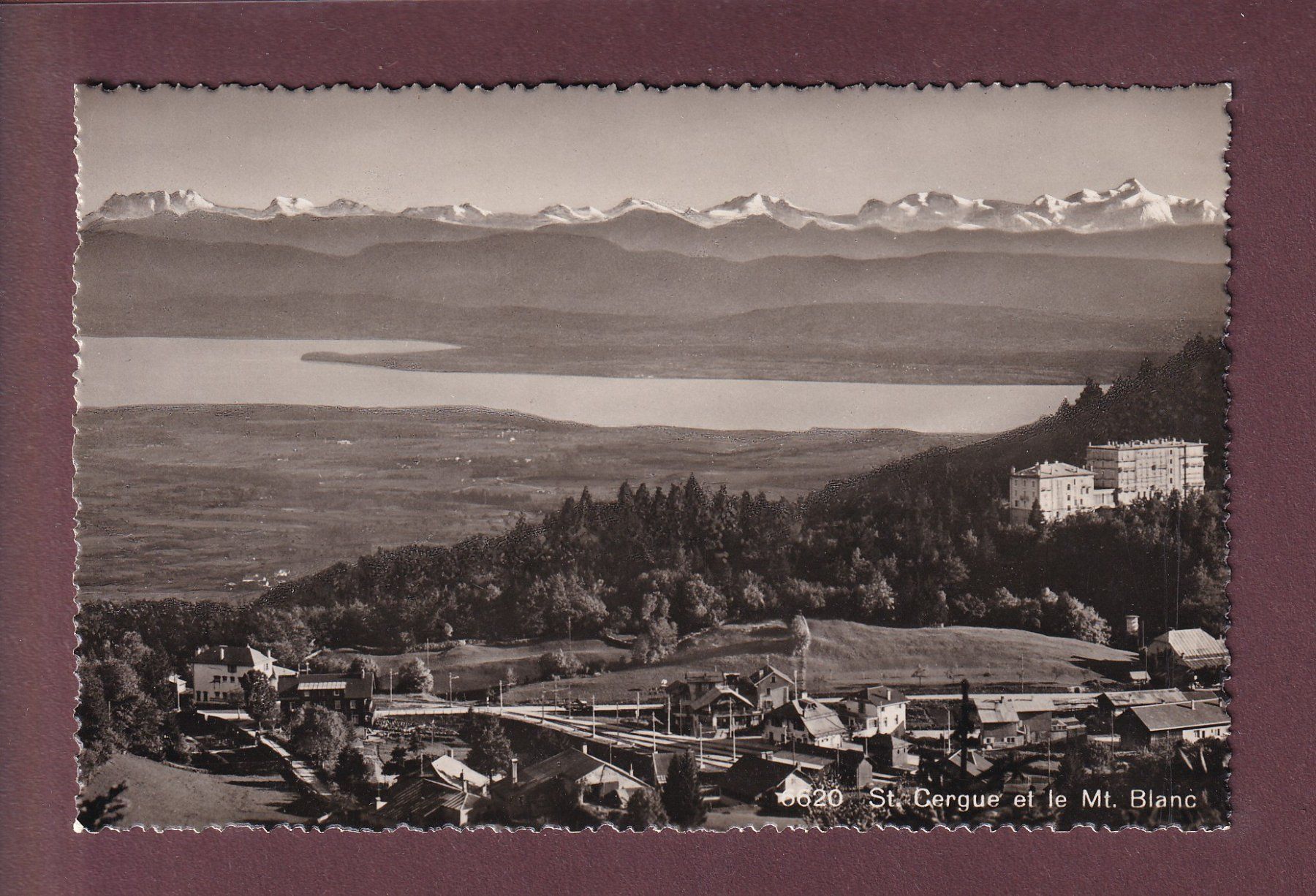 Cartoline postali: ST. CERGUE et le Mont-Blanc – Usato da Pully venduto da nicecards