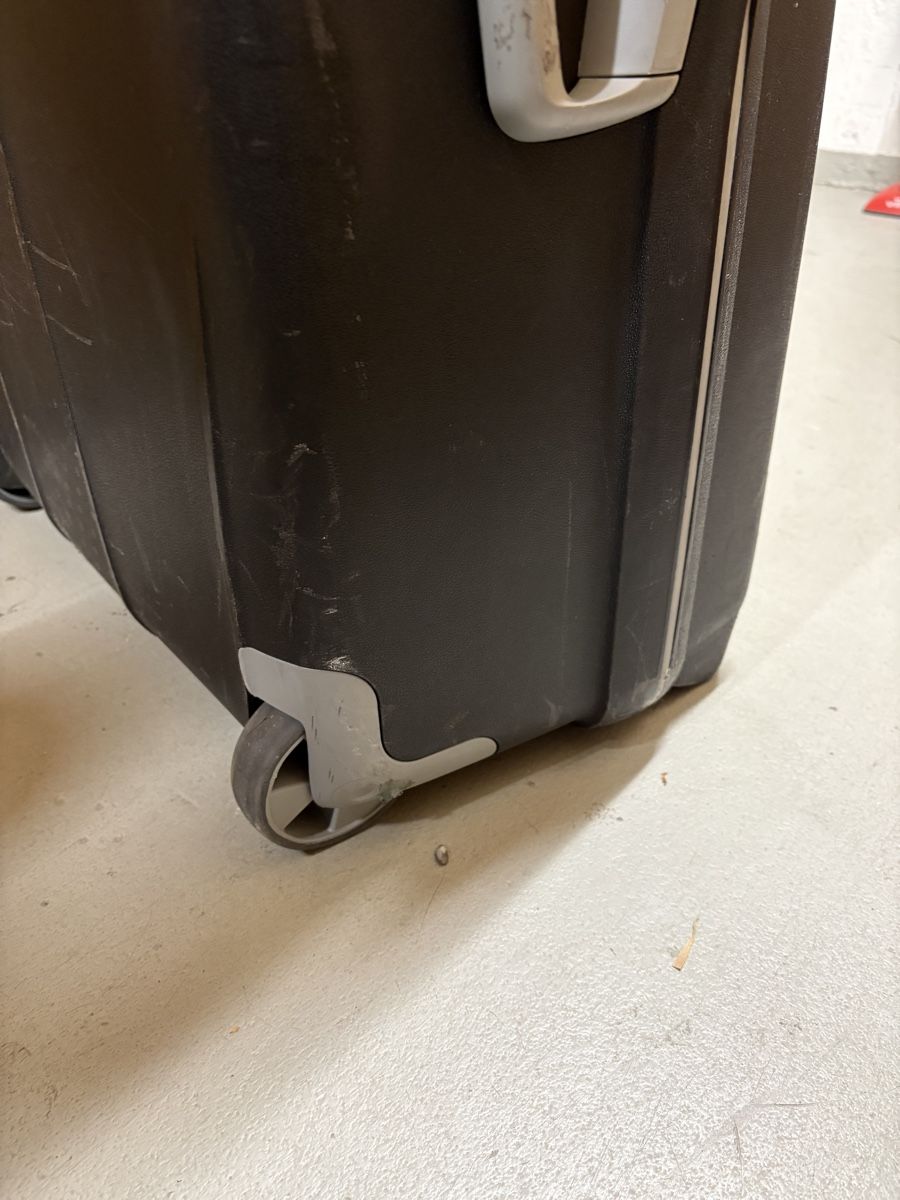 Samsonite Valigie: Samsonite Aeris Reisekoffer / 78cm 118lt – Usato da Zürich venduto da cakky 4