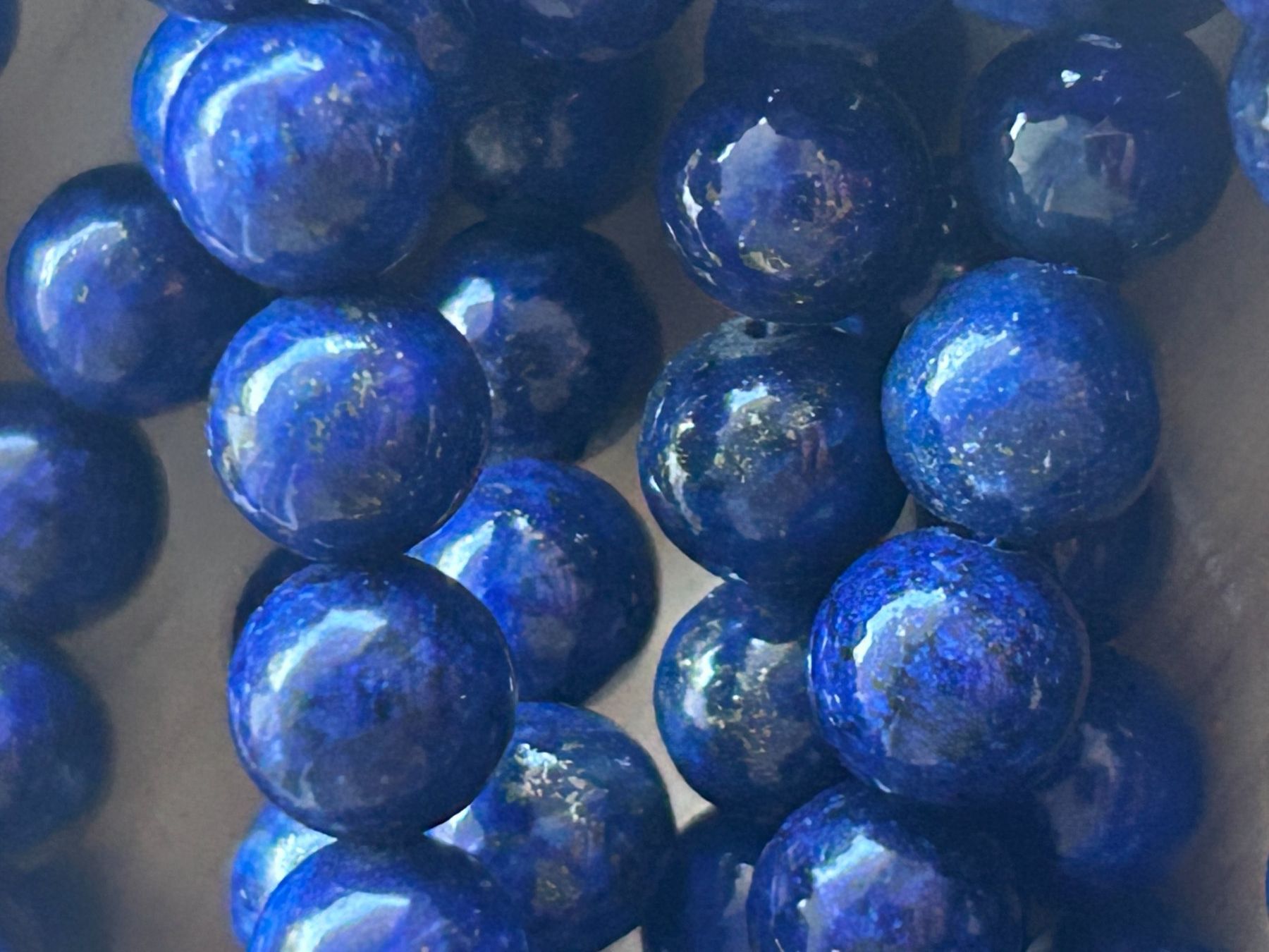 Minerali & Pietre curative: Strang echte Lapislazuli top level beads 6 mm – Nuovo e nell'imballaggio originale da Niederrohrdorf venduto da Ytobi 2