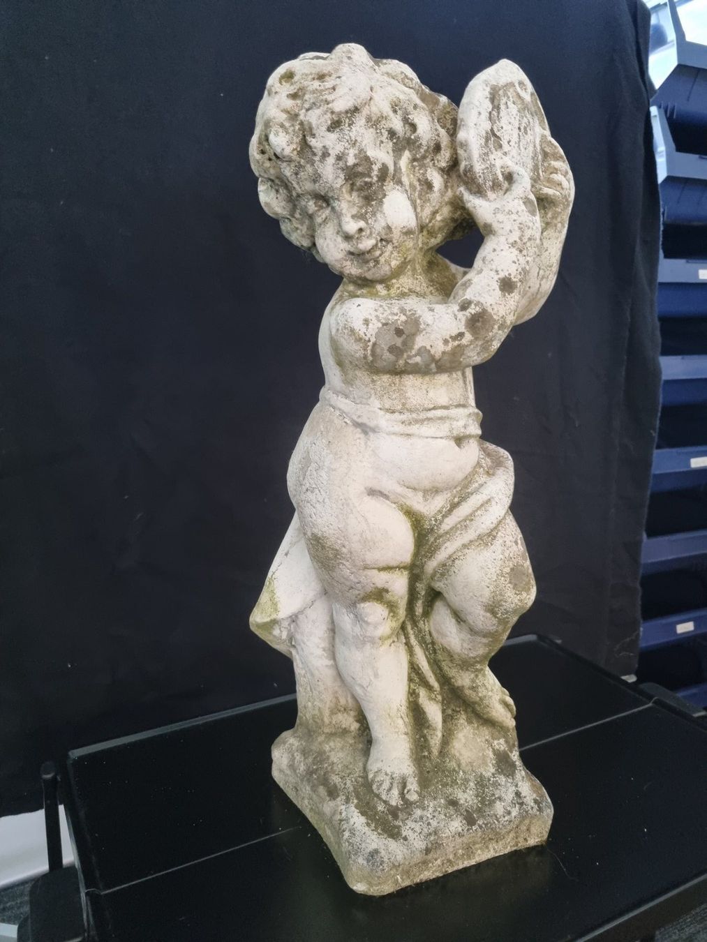 Statuette: Gartenfigur "Putte" aus Steinguss, Höhe 60 cm – Usato da Lenzburg venduto da freedomky