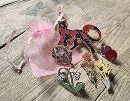 Lot de pin's Fleurs neufs