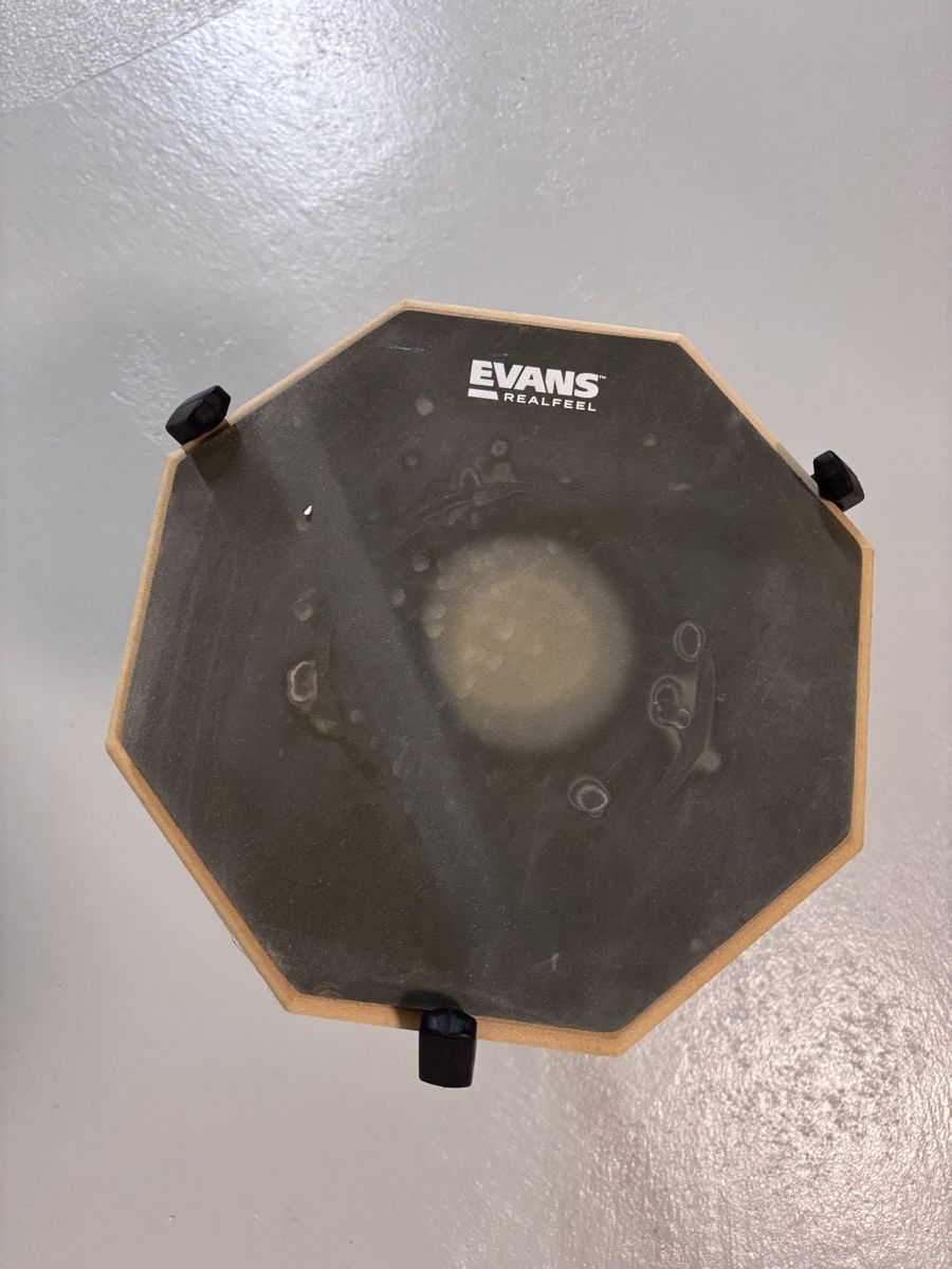 Evans Strumenti musicali: Evans RealFeel Übungs-Pad inkl. Ständer – Usato da Homburg venduto da salmon136 1