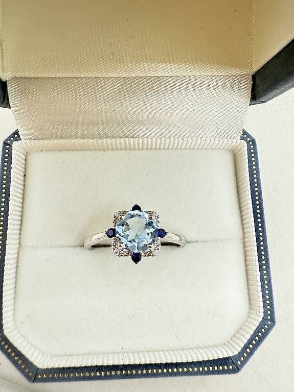 Anelli: Eleganter 925er Silberring mit Sky Blue Topas – Usato da Thalwil venduto da han_2b8c 2