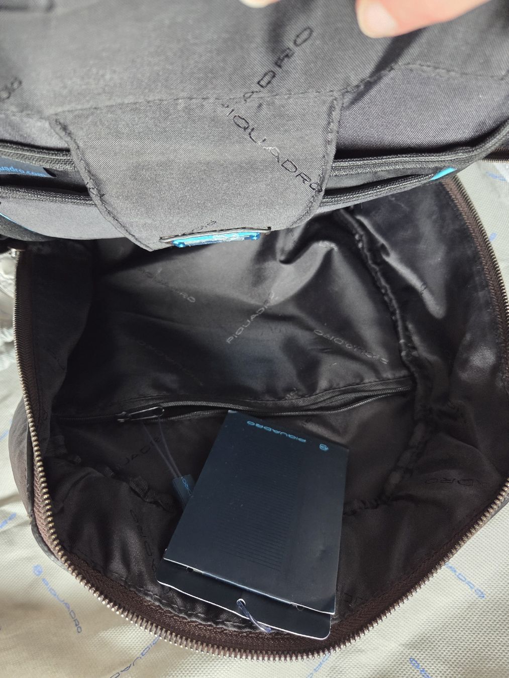 Piquadro Zaini: Piquadro Rucksack dunkelbraun neu – Nuovo (secondo la descrizione) da jona venduto da ricrac10 8