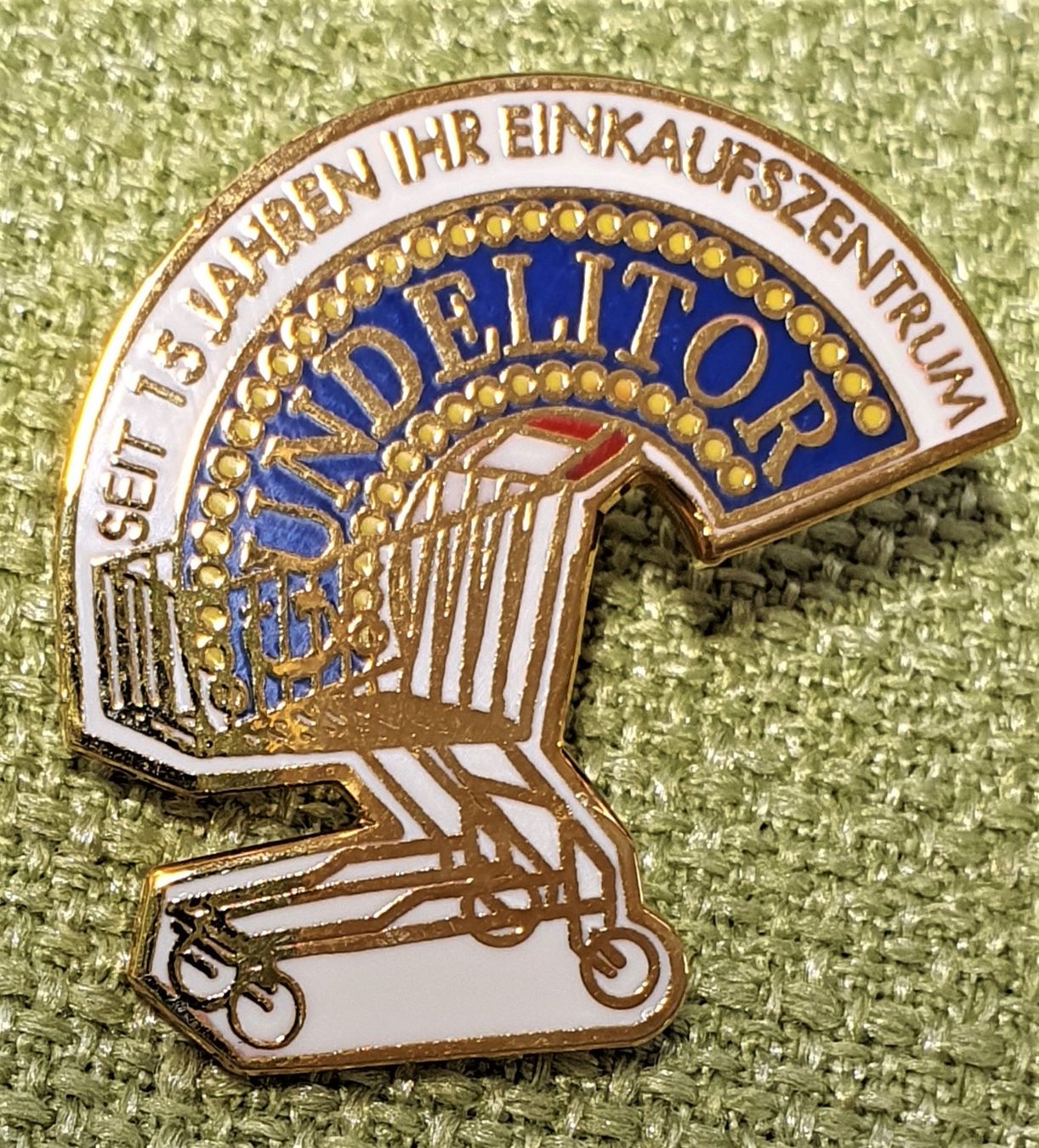 Placchette & Badge: O825 - Pin Basel Einkaufszentrum Gundelitor – Usato da Reinach BL venduto da Boston-Verkauf