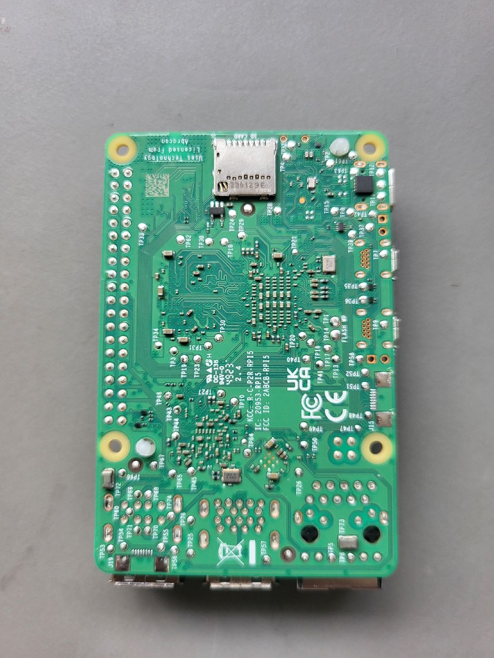 Raspberry Pi Cartes mère: Raspberry Pi 5 8GB + Cooler, 27W PSU, M.2/HDMI Adapter, SD – D'occasion à Zürich par aptx4869 1