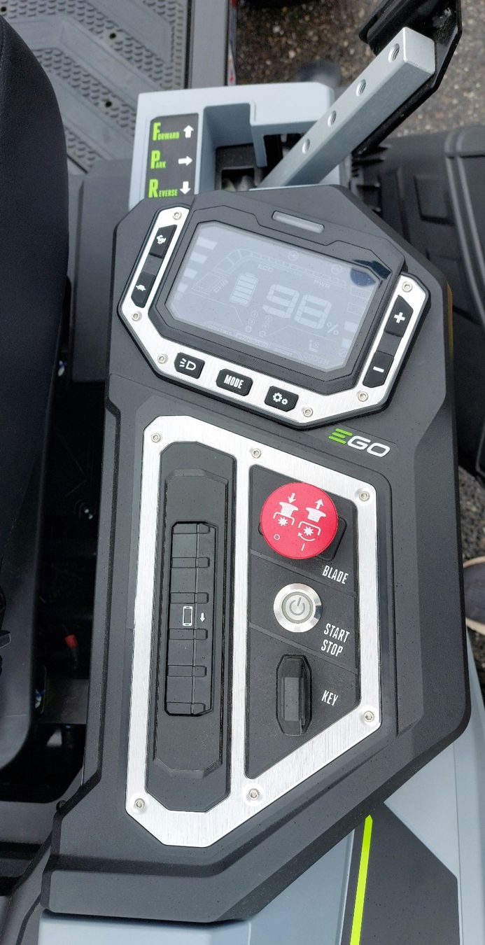 Ego Tagliaerba: EGO Akku Aufsitzmäher / Zero-Turn Aufsitzmäher NEU – Nuovo e nell'imballaggio originale da Hallwil venduto da volvo63 5