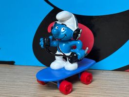 CB-Funker Schlumpf auf Skateboard