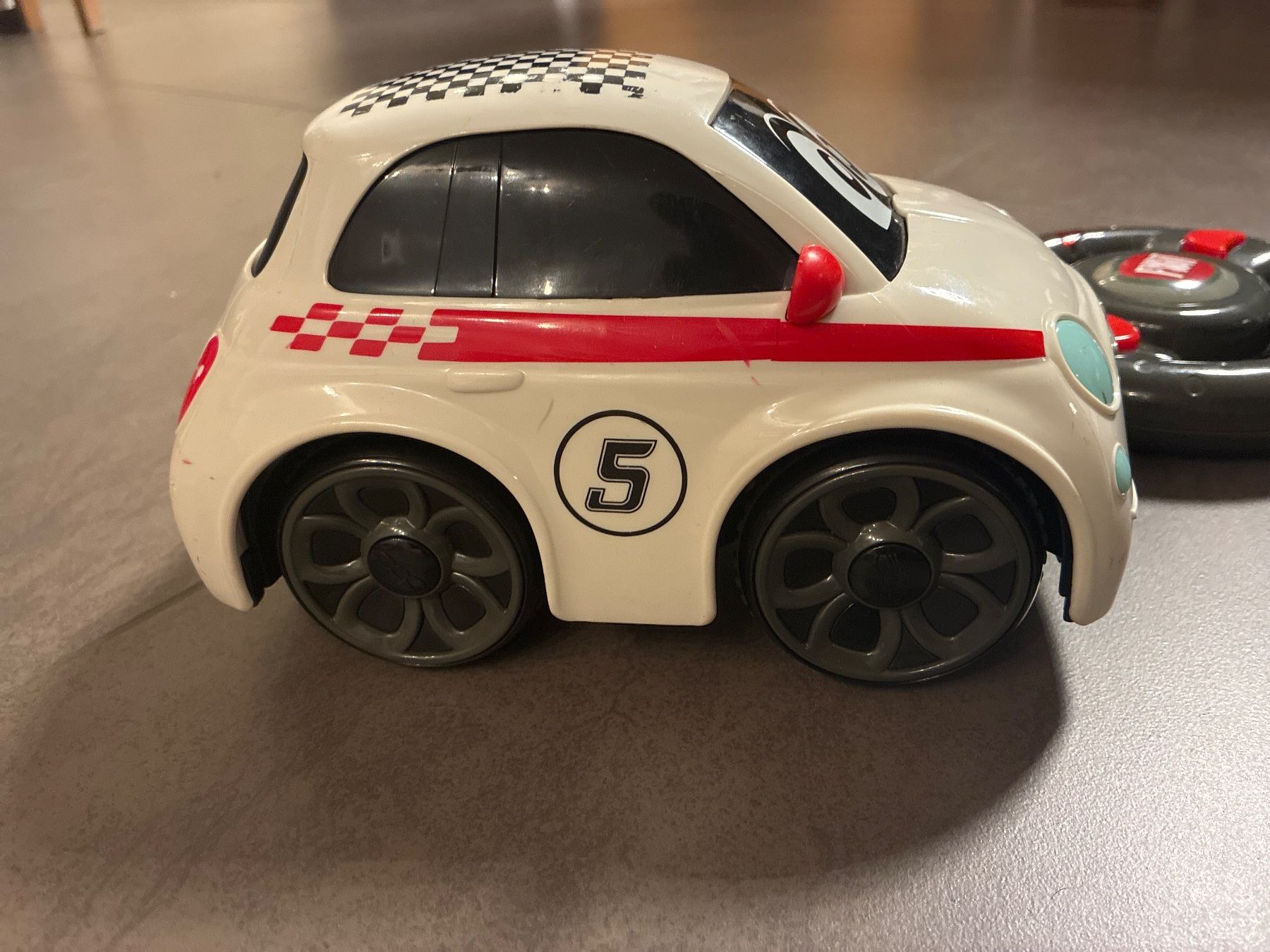 Giocattoli: Ferngesteuertes Auto Fiat 500 Chicco – Usato da Guntershausen venduto da Gloominati 1