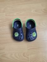 Coole Kinder Clogs, Grösse 20, mit Dino Applikation!