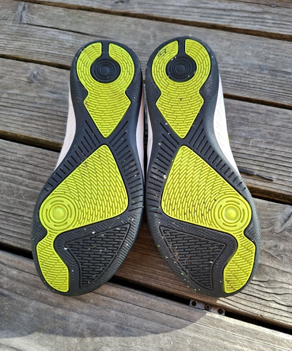 Decathlon Scarpe per ragazzi: Turnschuh / Sneaker Gr. 35 – Usato da Wangs venduto da Soda_95 1