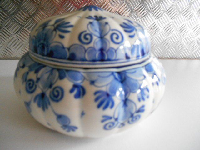 Zuccheriere: Bonbonnière Delft ancienne – Nuovo (secondo la descrizione) da Lausanne venduto da bmf51