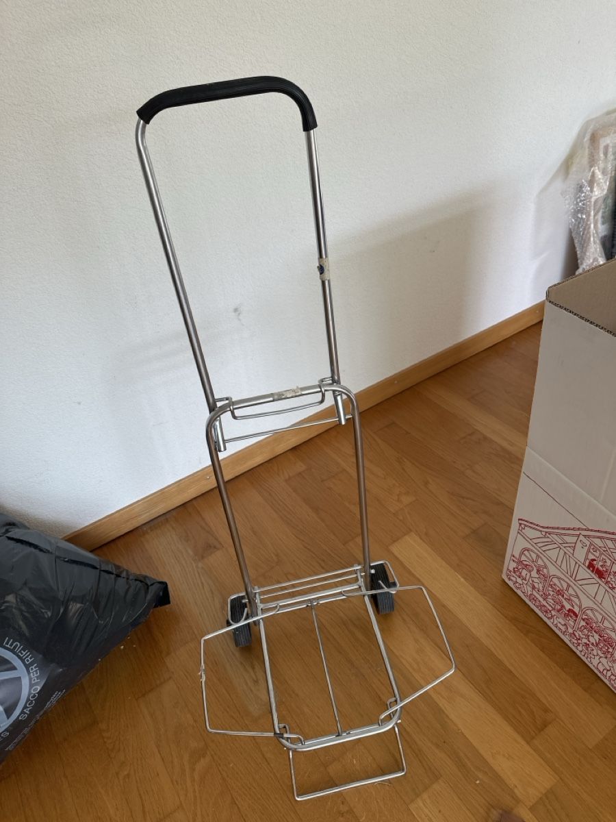 Koffer & Taschen: Kleiner Transportwagen – Gebraucht aus Wetzikon ZH von s.ochsner