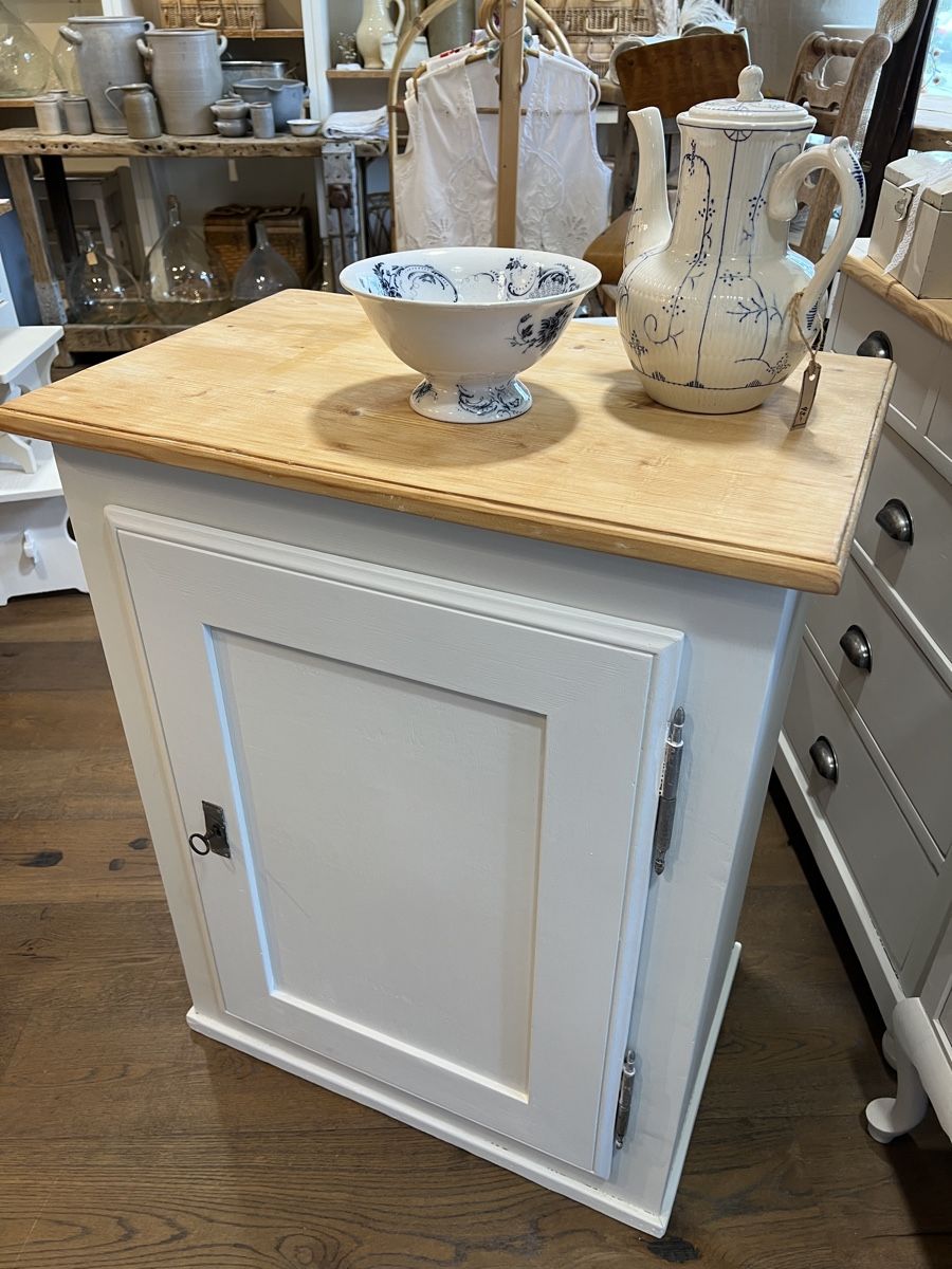 Cassettiere: Kommode 70x46cm Schrank Anrichte – Usato da Sirnach venduto da dasrosahaus