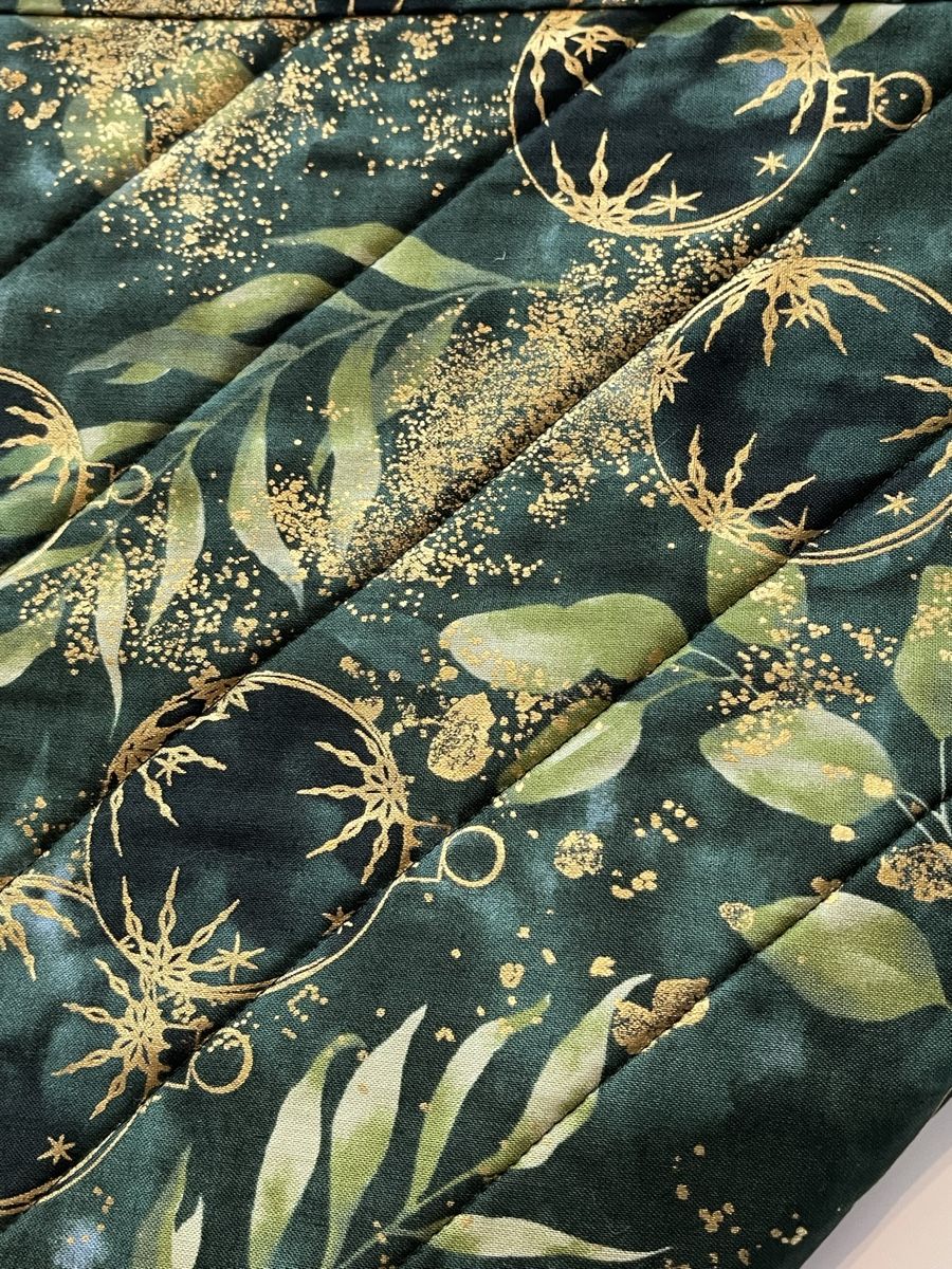 Alle Dekorationen: Chemin de table de Noël Patchwork  – Neu und originalverpackt aus La Chaux-de-Fonds von NathalieM07 7