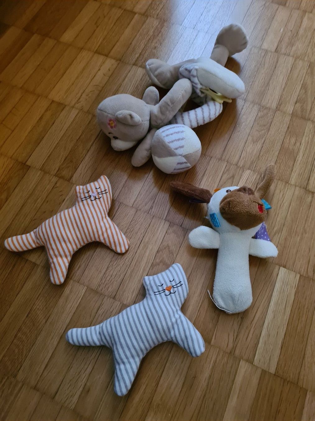 Giocattoli: Babyspielzeug Set (4 Stk.) – Usato da Jona venduto da Good_luck_