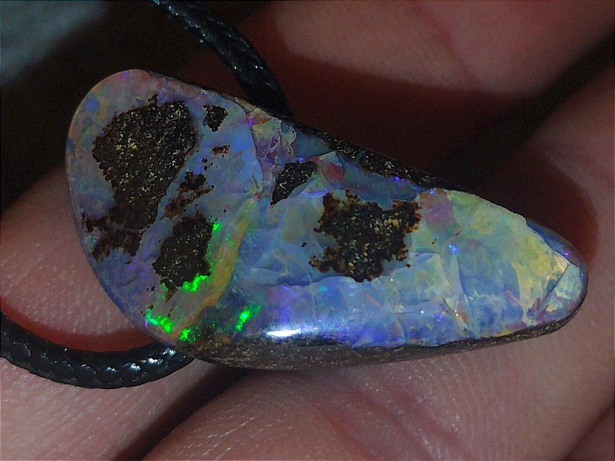 Pietre preziose: Natürlicher Australischer Boulder Opal Anhänger – Usato da Uerkheim venduto da Winwinner 2