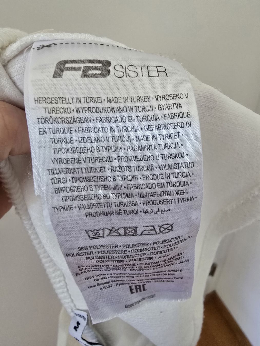 Top: Top weiss Grösse M Sister – Usato da Tecknau venduto da Leni_SecondLove 3