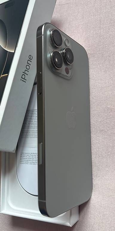 Telefoni cellulari / Smartphones: iPhone 16 Pro Max Batterie 94% mit Garantie  – Usato da Reinach BL venduto da mil_b29q 4