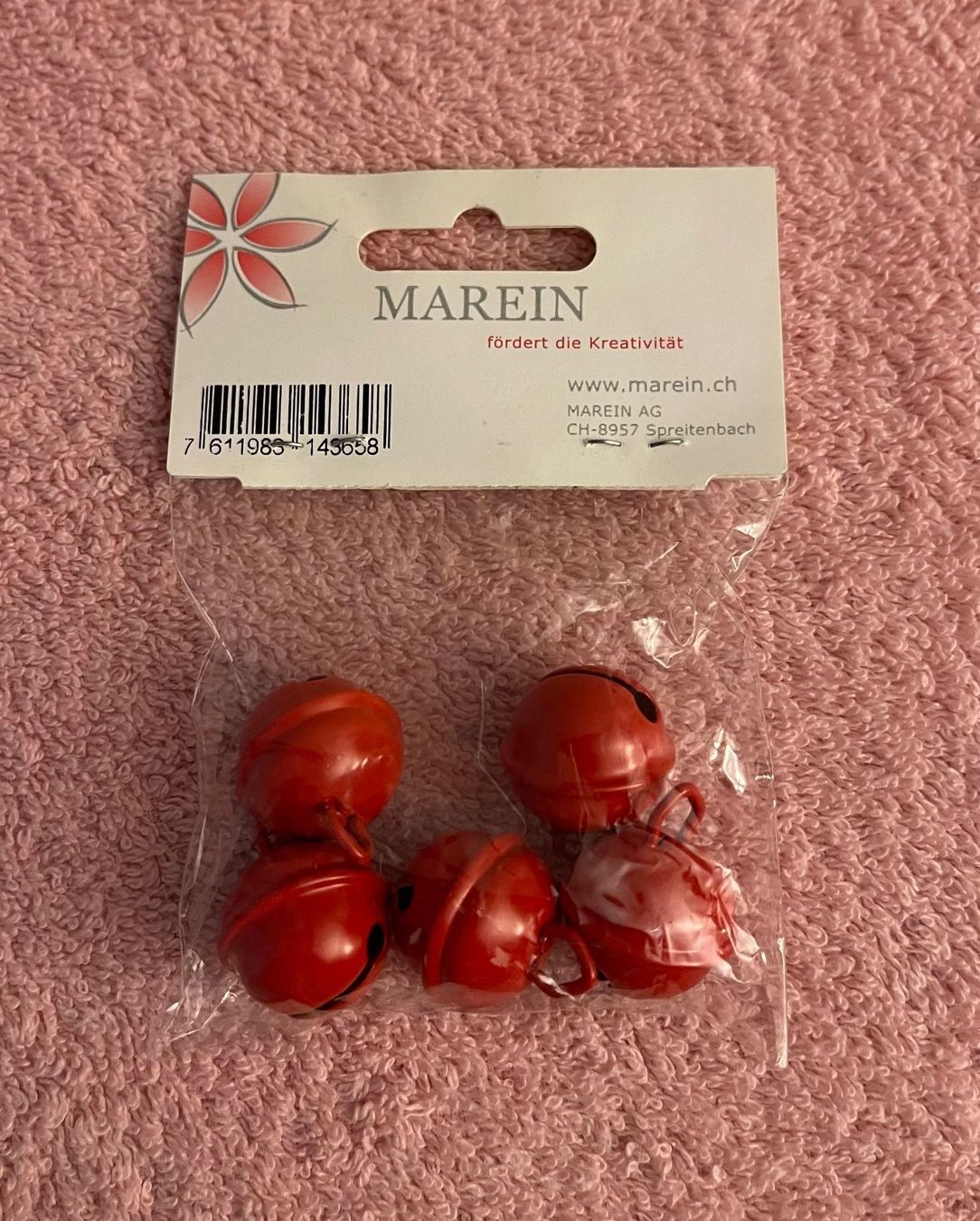 Tutte le decorazioni: 5 rote Glöckchen zum Aufhängen u.basteln – Nuovo e nell'imballaggio originale da Basel venduto da Seifehuesli 1