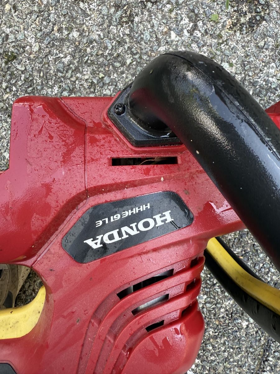 Honda Tutte le macchine: Decespugliatore Honda   – Usato da Corin-de-la-Crête venduto da eli_b9xh 2