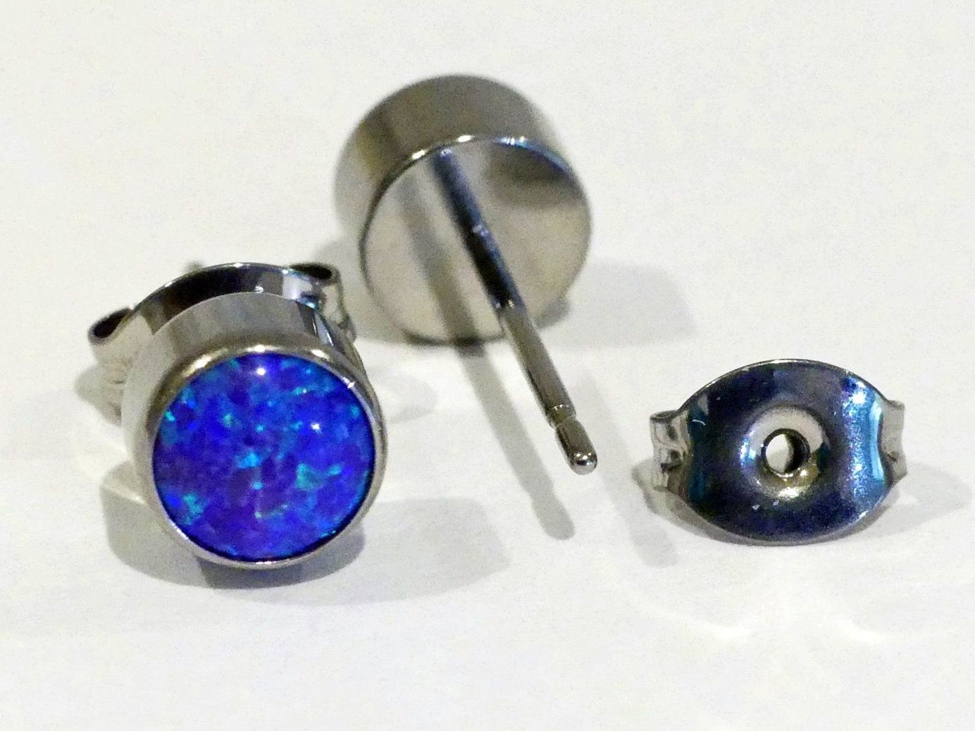 Orecchini pendenti & Orecchini a lobo: Ohrstecker aus Titanium mit Opal – Nuovo e nell'imballaggio originale da Matten b. Interlaken venduto da kero71 5