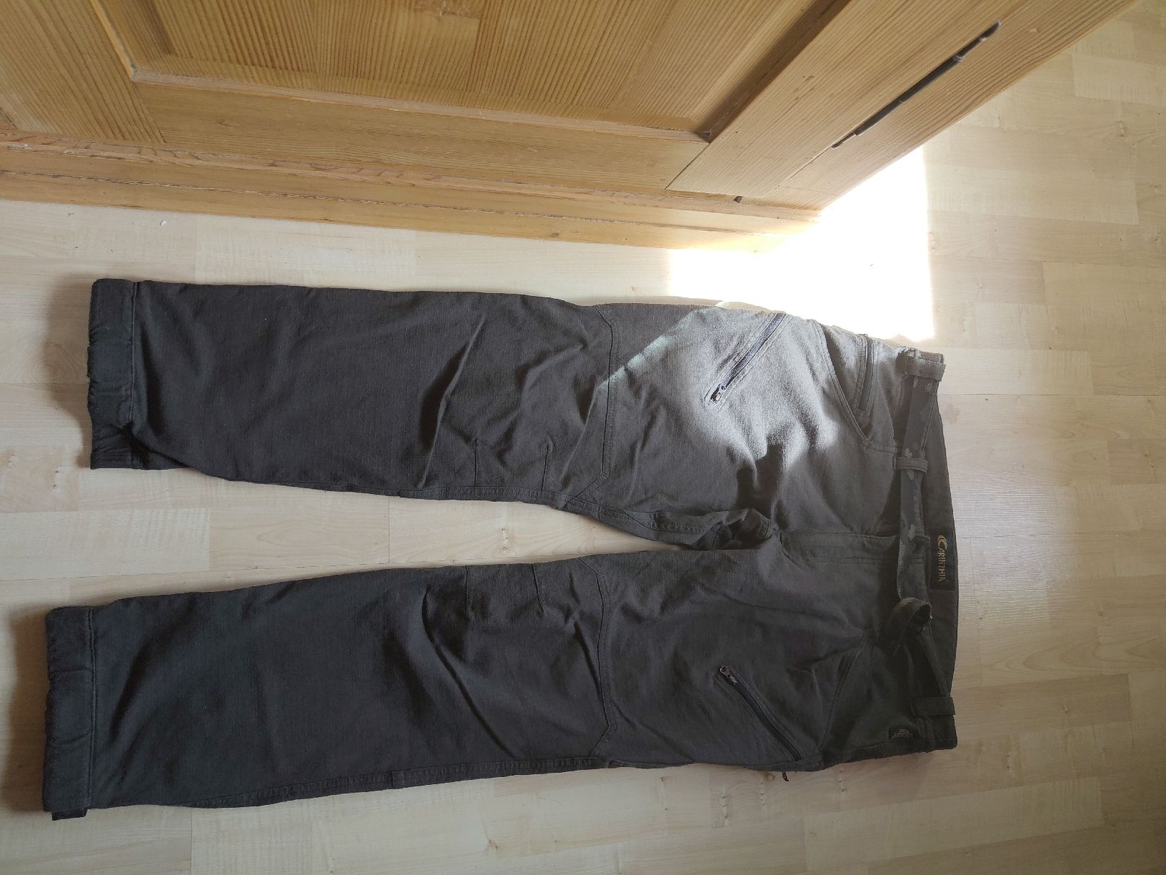 Carinthia Pantalons: carinthia goldeck pants – D'occasion à Freienstein par fab_z89p