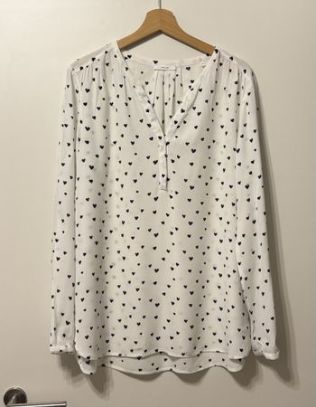 Bluse OPUS weiss mit schwarzen Herzen Grösse 44