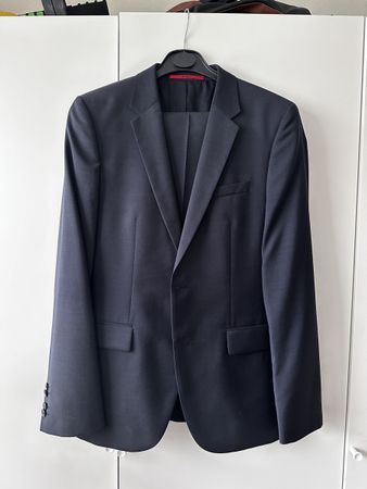 HUGO BOSS Anzug Navy Gr. 46 kompl. inkl. Hemd & Krawatte – w
