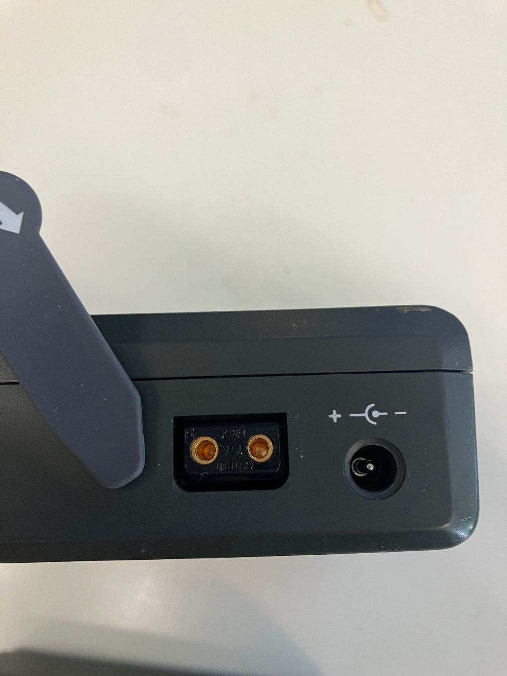 Batterie: Beillen V-Mount 2x Akkus + Ladegerät – Usato da Zürich venduto da EllaHa 4