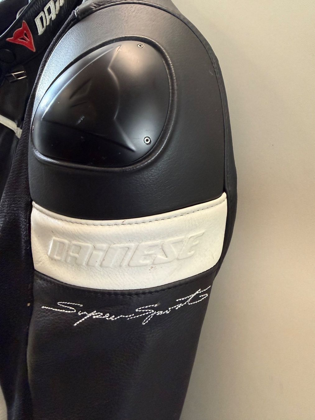 Dainese Giacche: Motorrad Lederjacke Dainese – Usato da Richterswil venduto da Furia07 1