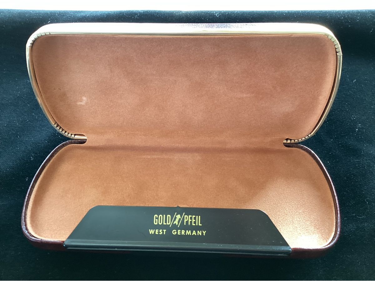 Altro in  Abbigliamento & Accessori: Goldpfeil,,Brillenetui – Nuovo (secondo la descrizione) da Salenstein venduto da Esprit57 1