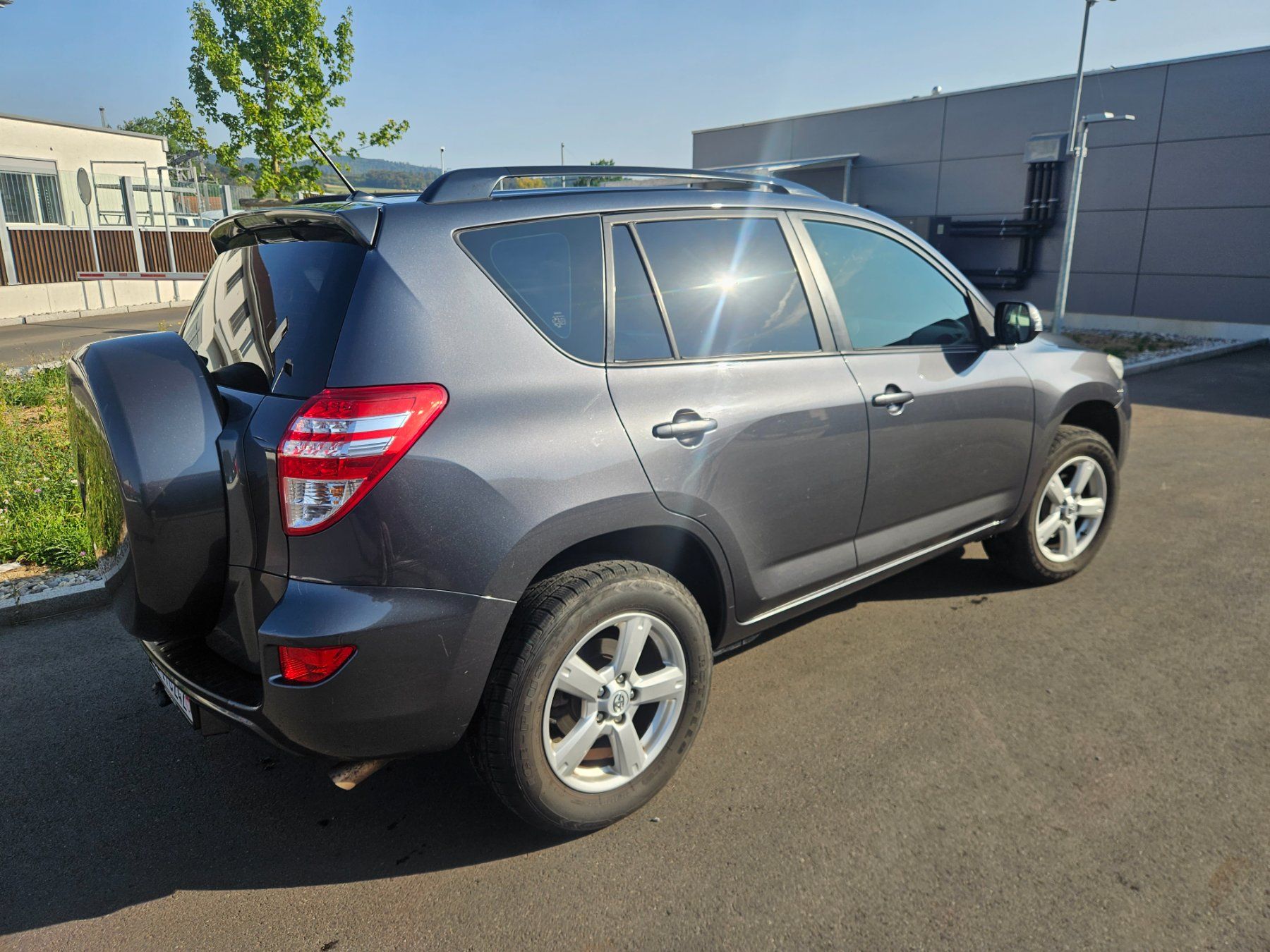 Toyota Autos: Toyota RAV4 2.0 benzin 4x4 SUV – Gebraucht aus Däniken SO von Schild1990 3