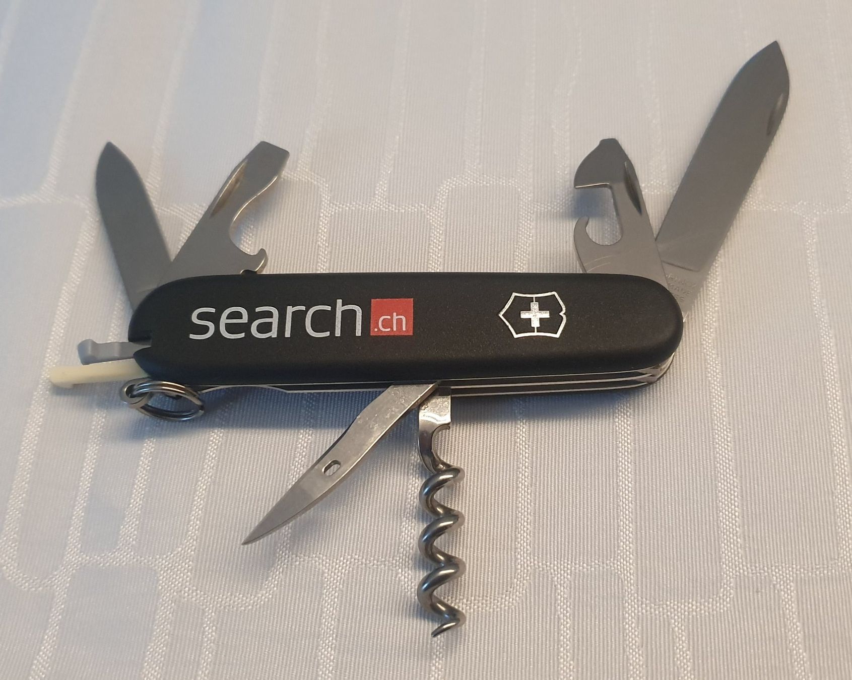 Victorinox Coltelli tascabile: 3 Victorinox Taschenmesser mit Logo – Usato da Härkingen venduto da MarianneSi 8