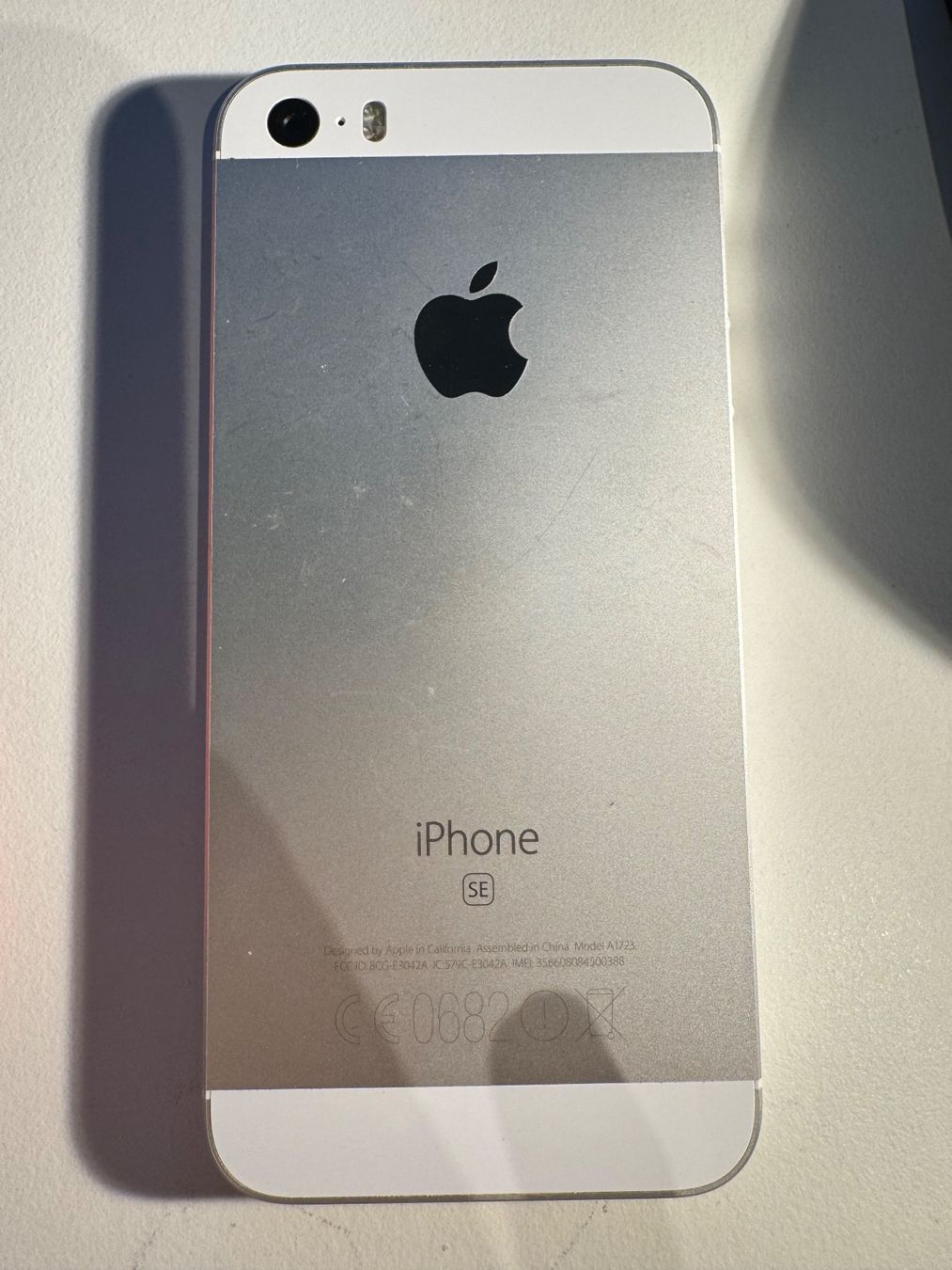 Apple Telefoni cellulari / Smartphones: iPhone SE – Usato da Adliswil venduto da Busys 3