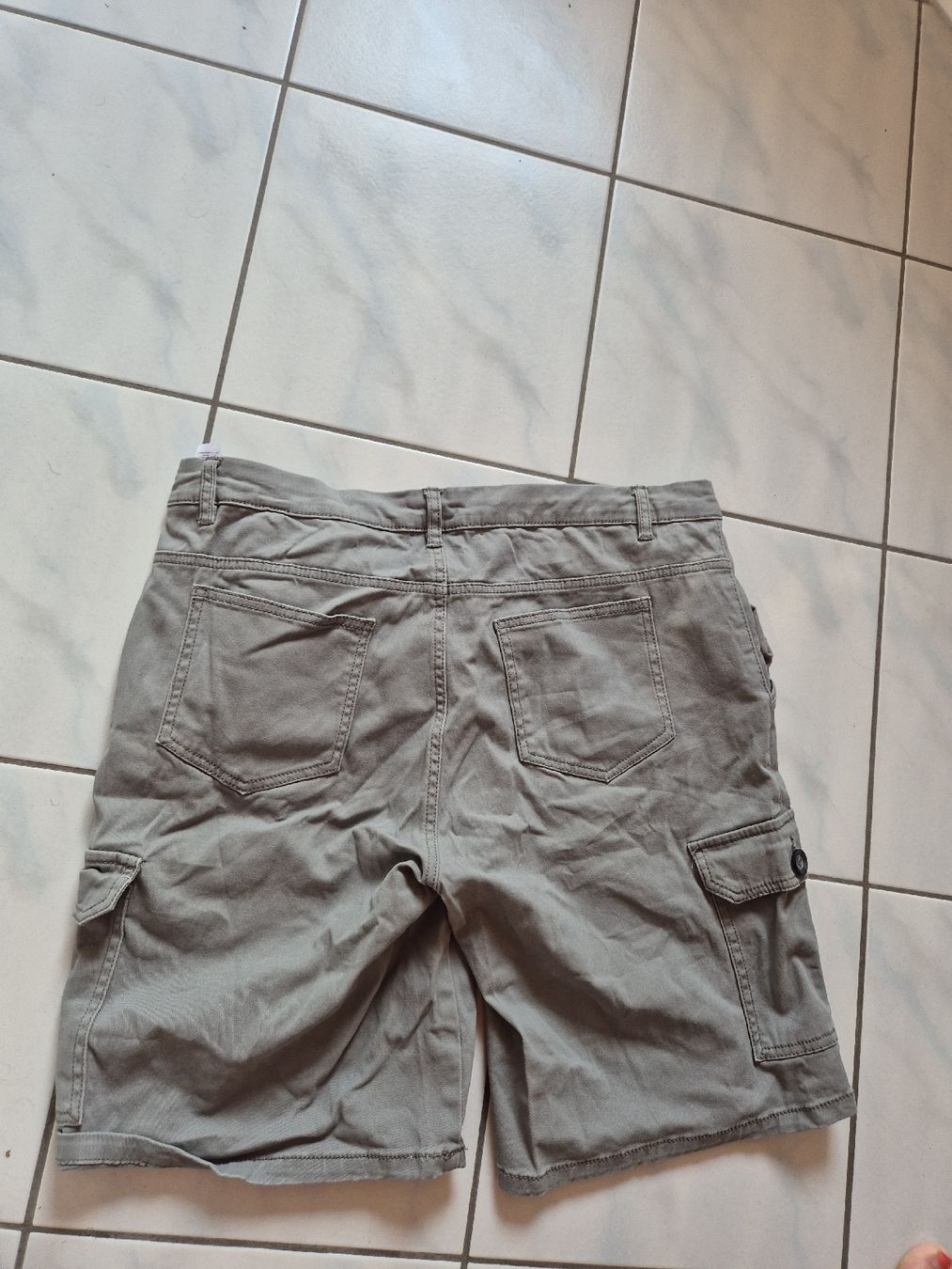 Hosen: Shorts Gr.44 – Gebraucht aus Mörschwil von minggeli12 1
