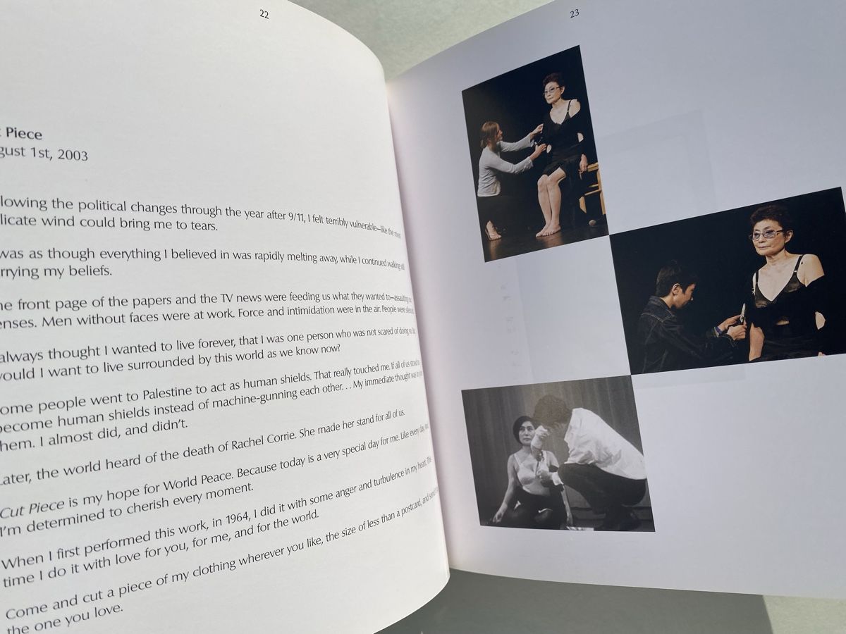 Libri: Yoko Ono "touch me" Kunstbuch / Artbook – Usato da Zürich venduto da Coffeetable88 2